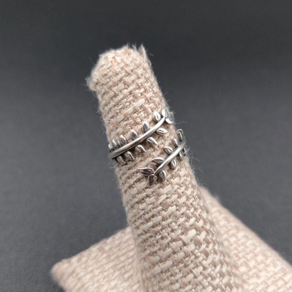 Size 5.5 Sterling Silver Several Leaves Nature Open Ring A6848 - Picture 2 of 8